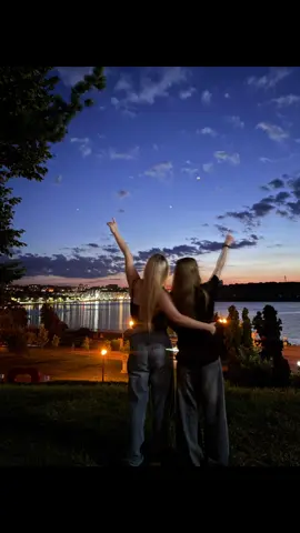 We look at the stars, trying to hold on to moments that are already gon 💔 #заездноенебо #бести #recommendations #stars #sky @k 