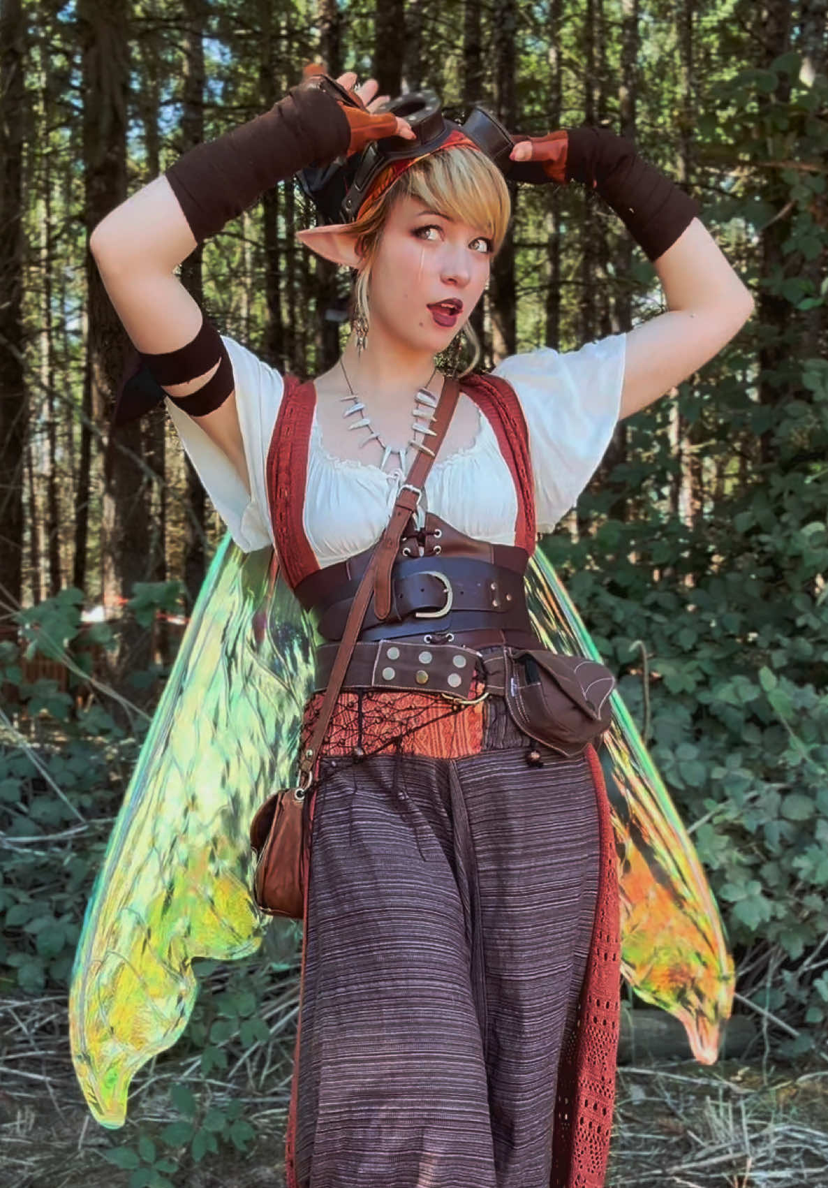 Ready to soar through the skies? 🦋 🌿🌿🌿 Still can’t get over how cute my faire OC is!! 🥺🧡 The wings truly completed her look for me. So I gotta give her a name!!! Any ideas? 🍂 🌿🌿🌿 Wings: witchhazelcollective on insta Ears: geeklingcreations on insta #fairy #steampunk #elf #renfaire #fantasy 