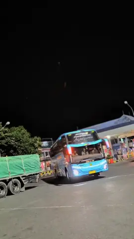 MEGA TIARA TOUR . . . #buspariwisata #hafidztrijaya #hafidztrijayatrans #jetbus5adiputrorilis #jetbus5generation 
