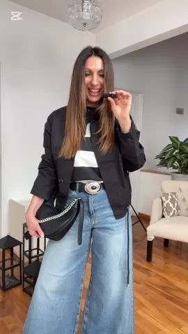 ✨ Look rápido y canchero para todo el día ✨ Con tan poco podemos vernos bien: ✔️ Remera Cadiz ✔️ Jean Rabat ✔️ Cinturón Tala ✔️ Campera Malzi ✔️ Cartera Vera Quiero leerlas: ¿qué les parece este look? 💬 Lo encuentran en la web y en nuestros locales: 📍 Pedro Goyena 662 – Caballito 📍 Lautaro 82 – Flores #ootd #fashiontiktok #ootdfashion #tendencia2025 #lookdeldia 