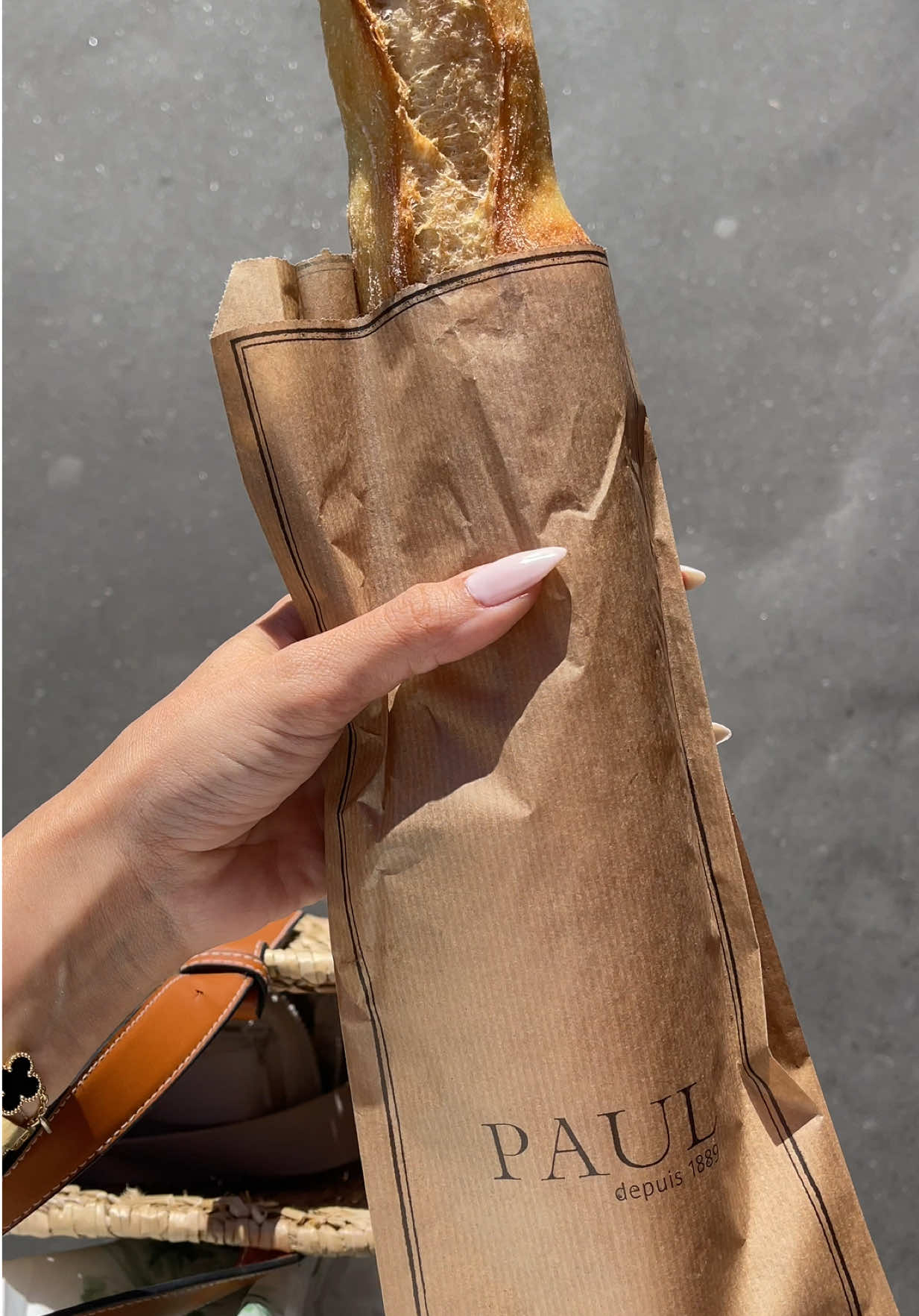 When in Paris… find someone who looks at you the way I look at my morning baguette. 🥖✨  Travel tip: happiness is a fresh baguette and zero itinerary. 😂 #paris #paristravel #paristrip #traveltiktok 