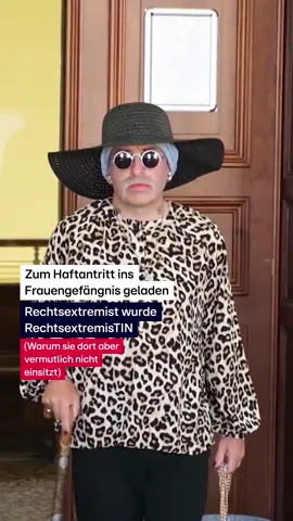 Marla Svenja Liebich kommt unter anderem wegen Volksverhetzung, übler Nachrede und Beleidigung ins Gefängnis. Doch vorher hieß die Rechtsextremistin noch Sven Liebich. Nun wird sie nun zunächst in der JVA Chemnitz vorgeladen - einem Frauengefängnis. #rtlaktuell #Redaktion 