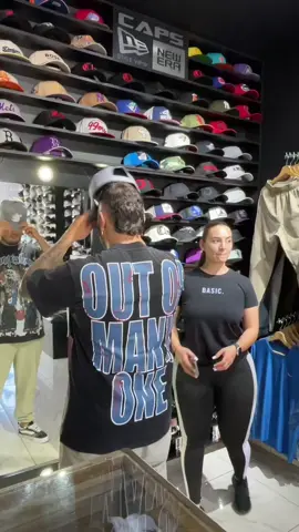 ¿Clientes indecisos? 🤔  Eso en Style VIP no existe… acá vienes y vas más que a la fija ✅👟👕🔥 #StyleVIP #FlowSeguro #humor 