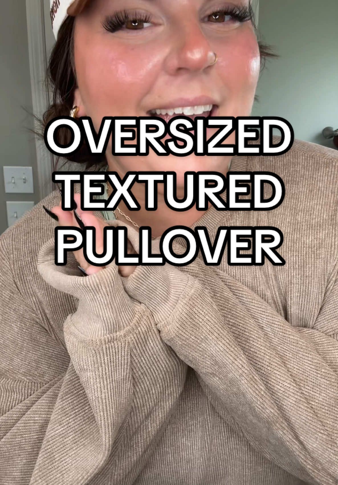 If you need a good pullover for fall, I GOT YOU!! I’m finding them all!  #crewneck #pullover #sweatshirt #oversizedsweatshirt #falloutfits 