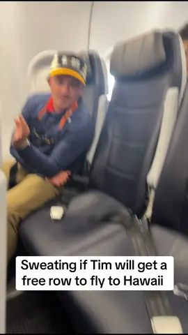 Sweating if Tim will end up with his own row to Hawaii @Timmy K @Hawaii Football #airplane #hawaii 