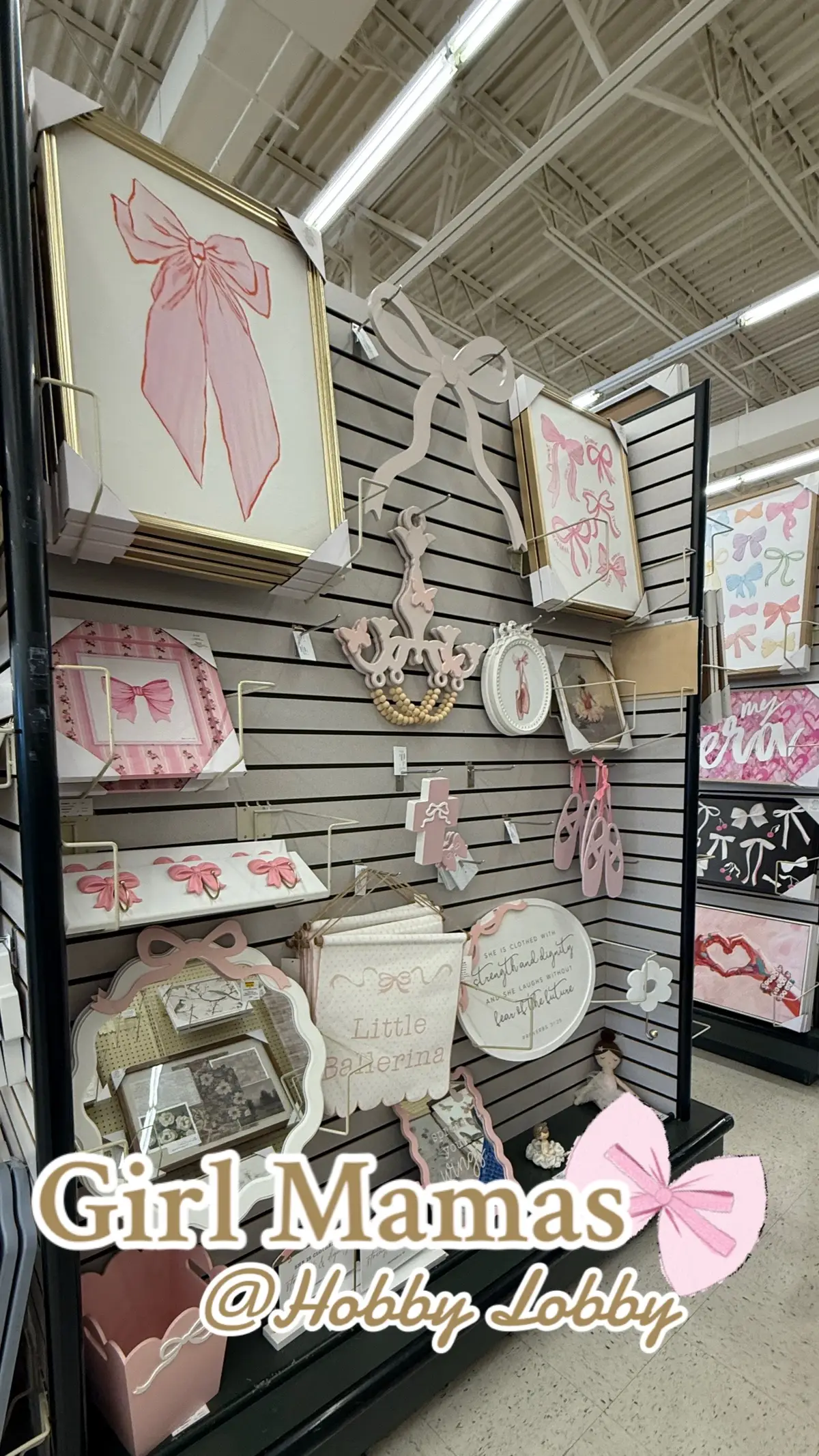 I am in love with all of the ballerina decor🩰💓 I might just have to go back and grab it for my daughters nursery 🥹🥹