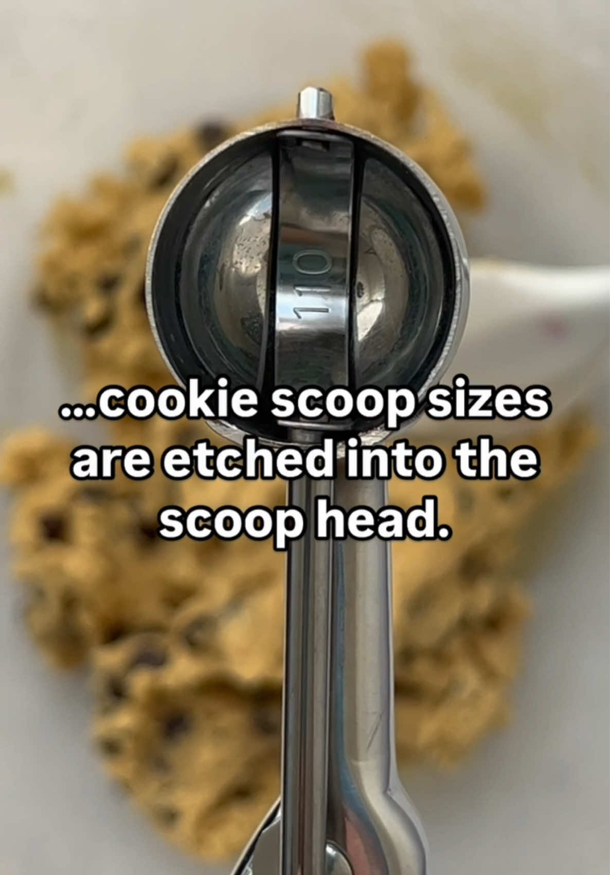 Did you know that cookie scoop sizes are etched into the inside of the handle? If you didn't know, now you know thanks to @Fresh April Flours  Comment 'link' to have the link for these cookie scoops sent to your DMs and keep tagging #feedfeed for a chance to be featured.  #baking #cookies