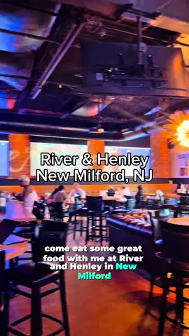 River and Henley had the vibes all day and night! This place was so yummy and fun l even came back the same night with friends to watch the fights! I can't wait to come back and try the rest of their menu! #riverandhenley #riverandhenleynj #newjersey #newmilford #newmilfordnj     