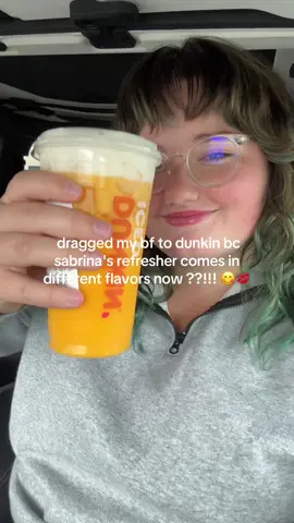 i know they're not everyone's favorite but i am a dunkin refresher gal til i die!!!! #dunkindonuts #sabrinacarpenter #daydreamrefresher #mango 