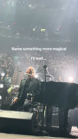 Nothing more magical then front row for @Billy Joel #billyjoel #msg #nyc #musictok #pianoman 