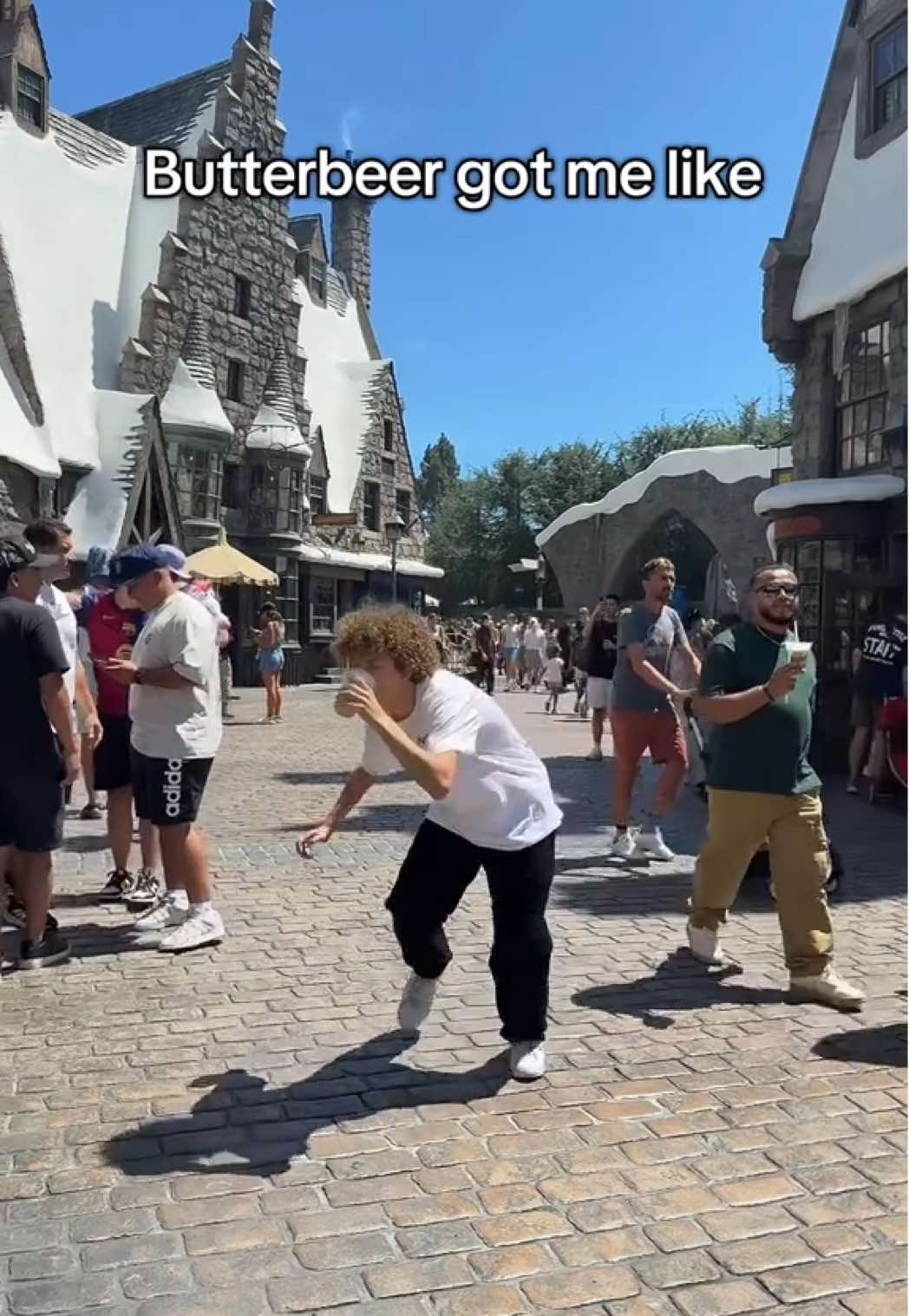 Butterbeer cast a spell on me #harrypottertiktok #funny #universalstudios #meme #harrypottertok I love Universal Studios 