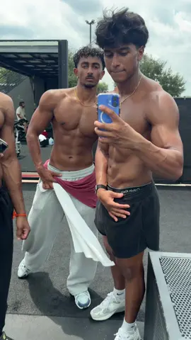 told bro we geek hard  @Dom @surajravuri #brown #bodybuilding #Fitness #GymTok 
