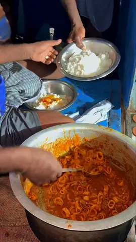 Boat Life Cooking: Squid Gravy Special 🚤🔥 #BoatCooking #CatchAndCook #OceanVibes #SeaAdventure #us 