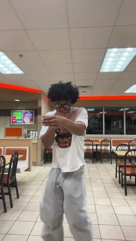We at Whataburger wit it 😂… #fyp #viral #itsoucyeli 