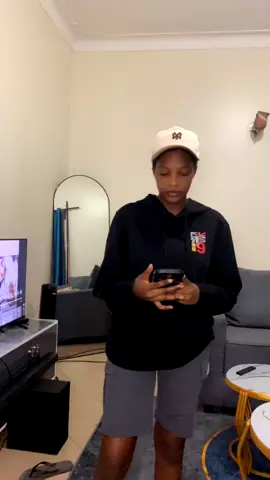 l had to 😅😅😅#Atooki challenge💥💥💥for your page😉😉 @ lynnes on set😜😂😂