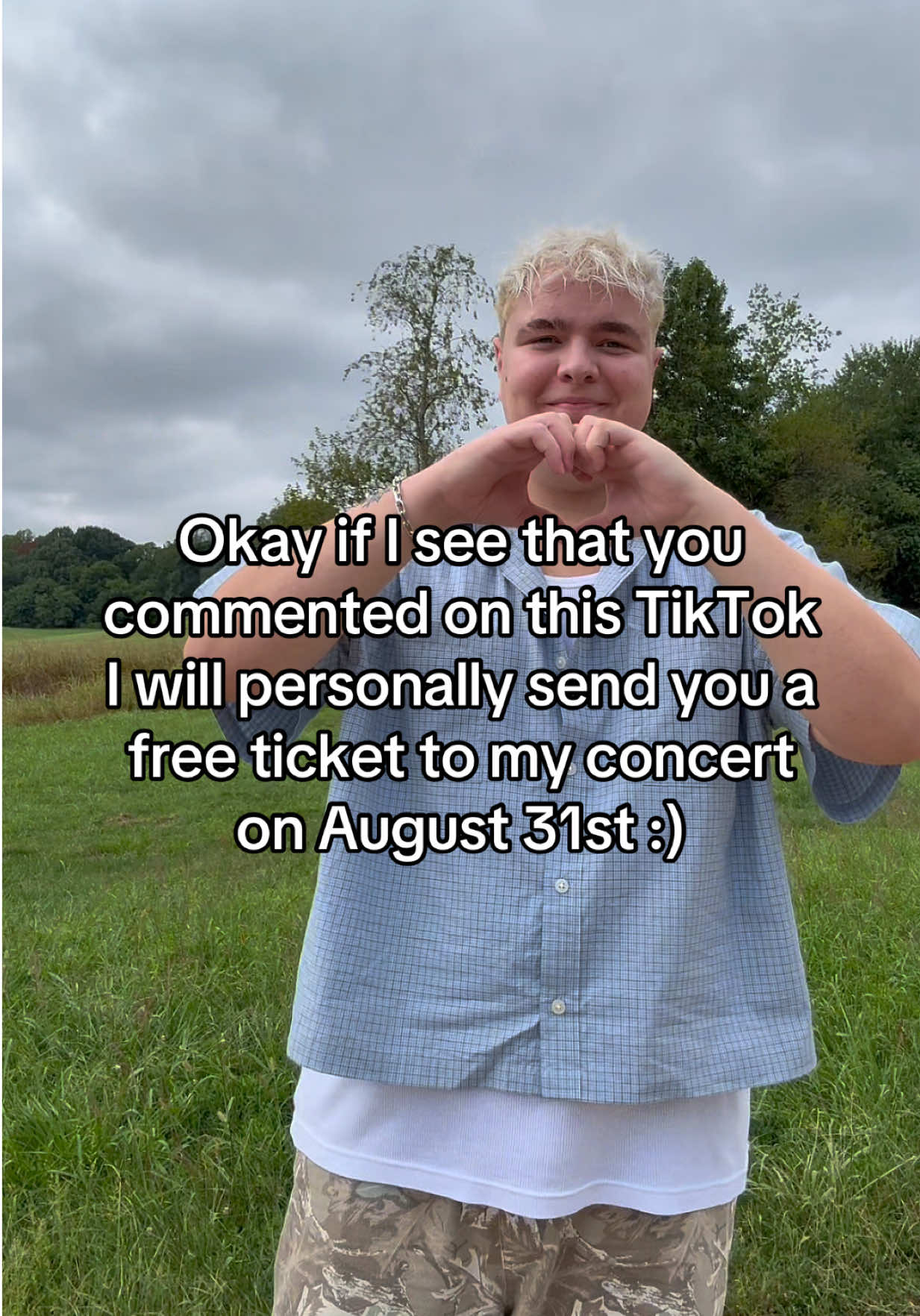 Comment “NASHVILLE” if you want to come to my first headline show/meet & greet on August 31st in Nashville! Spots are almost gone!! So excited! ❤️🫶🏼 #singer #newmusic #singersongwriter #lewiscapaldi #sadsongs 