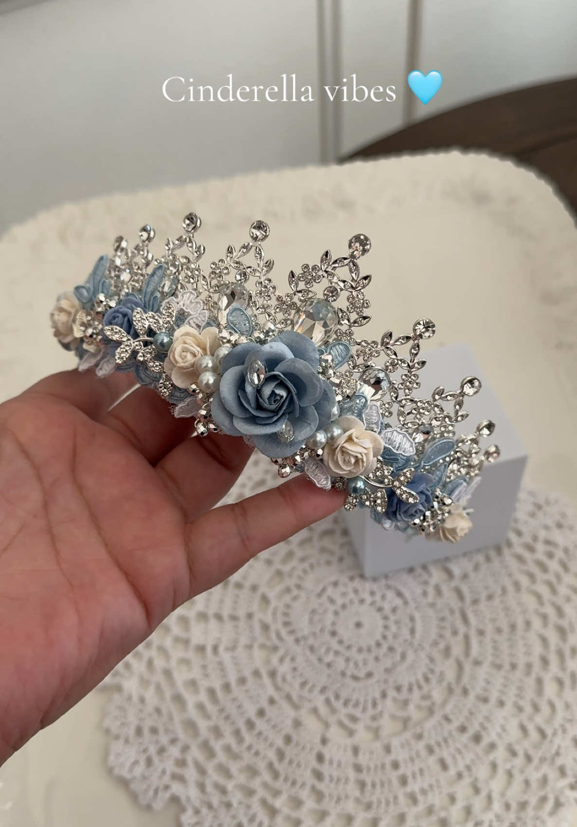 Cinderella vibes 🩵 #smallbuisness #shopsmall #girlmom #photography #MadeWithLove #disney #cinderella #cenicienta #disneytrip #magic #quinceañera #sweet16 #photography #birthdaygirl #birthdayparty 