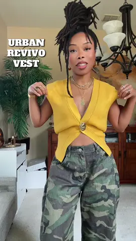 I love when I make the right decisions on colors lol. I’m obsessed with this mustard color 😩💛 #fallootd #outfitideas #outfitinspo #falloutfitinspo #casualoutfits 