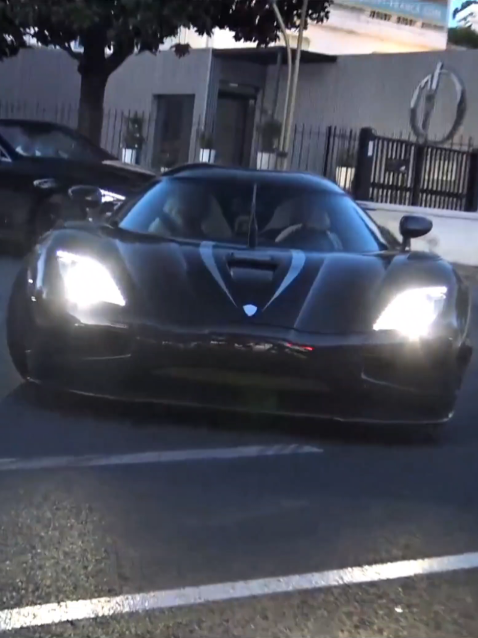 Koenigsegg Agera R #carspotting #hypercar #supercar #carcommunity #agerar Clips: ExoticCarspotters (YT)
