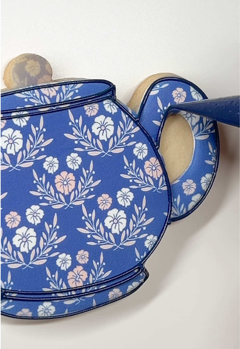 tea time 🫖 featured cutter: 4” teapot  #eddiecookies #eddieedibleprinter #eddieprinter 