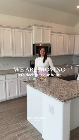 We have so much to do and this is just the start!🏠📦✨ #movershouston #MomsofTikTok #sahmsoftiktok #momof3 #moving 