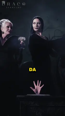 Quem é o mais forte da Família Addams na série Wandinha? #wandinha #wednesday #addams #series #curiosidades 