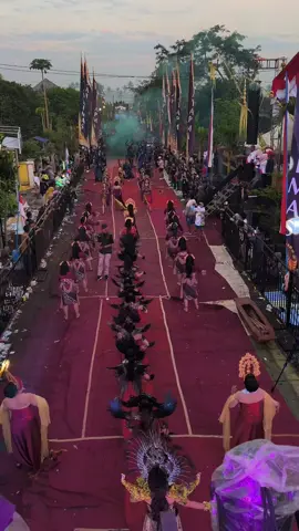 Penampilan di garis finish dari Gank M Dokosari X Bofago audio di karnaval Sumberrejo Gedangan🔥🔥🔥#karnavalsoundsystem #bofagoaudio #bofagomanagement #alexizlighting #tiongkokgenk 