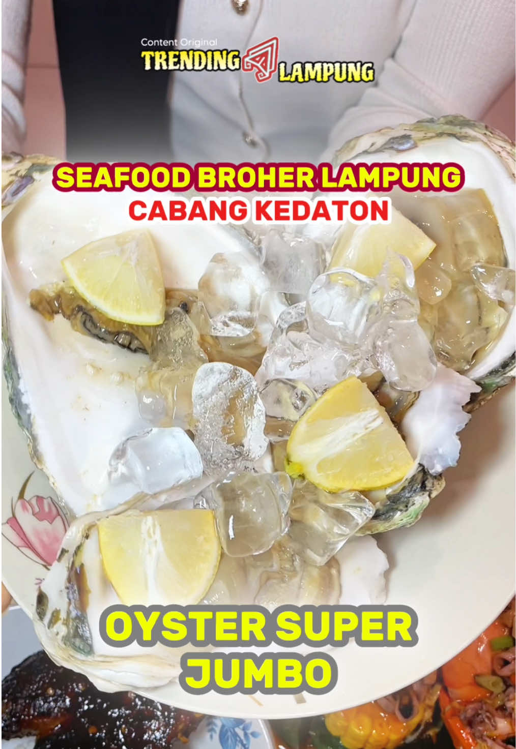 [SAVE AJA DULU] Nikmatin Oyster Super Jumbo dan Fresh di @D'Seafood brother lampung Cabang Kedaton yang Bakal Bikin Nagih 🤤😍 Kuy Ajak Bestie, Sahabat dan Keluarga Kalian Kulineran di @seafood_brother_lpg ya 🥰 . 👉Outlet 1: Google Maps : D’Seafood Brother Lampung  Jl.Majapahit Enggal / seberang Grand Karoke Enggal / Open 17.00-23.59 👉Outlet 2: Google maps: D’Seafood Brother Lampung 2 Jl.Teuku Umar / seberang martabak koga Kedaton, Dekat RS advent Bandar Lampung / Open 12.00-22.00 👉Outlet 3: Google maps: D’Seafood Brother Lampung 3 Jl.Basuki Rahmat, Kelurahan Gedung Pakuon, Kecamatan Teluk Betung Selatan, Bandar Lampung / Open 10.00-22.00 — Content Original by Trending Lampung #SeafoodBrotherLampung #TrendingLampung #Lampung #SeafoodLampung #KulinerLampung          