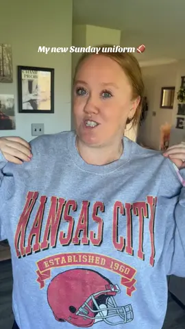 Vintage vibes only! This retro football sweatshirt is giving major game day energy while keeping it cozy + stylish. Perfect for layering, oversized fits, or that effortless throwback look. Whether you’re tailgating, thrifting, or just love a timeless sporty aesthetic—you need this in your closet #football #vintage #OOTD #footballtiktok #kansascitychiefs 