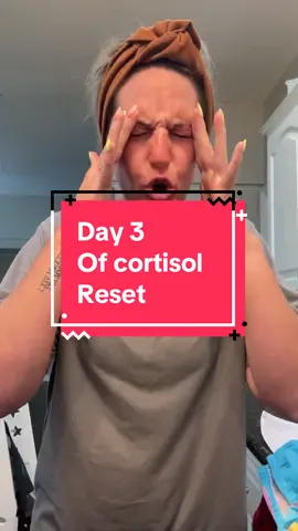 Day 3 of Cortisol Reset Program!! Only 2️⃣ more to go!! I will say, I’m so proud of myself. I’ve stuck with the routine everyday. Here’s what I’ve been doing: 🧑‍🍳Wake up 🧑‍🍳Drink 12 oz of water  🧑‍🍳Put my face in an ice bowl for 30 secs 🧑‍🍳Eat breakfast 🧑‍🍳Workout 🧑‍🍳Snack 🧑‍🍳Lunch 🧑‍🍳Snack 🧑‍🍳Dinner 🧑‍🍳Walk for 20-30 mins 🛌Bed •Fast 7p-7am• Learning so much. And so excited to incorporate this new routine past this 5 day program!! #fasterway #healthierhabits #hormonesupport #cleanereating #cortisolreset 