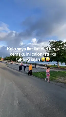 kayaknya😅#vypシ✌️❤️ #v4 #viraltiktok #berandafyp #trevelpasangkayupalu @♕♡⚘R⚘♡♕ 