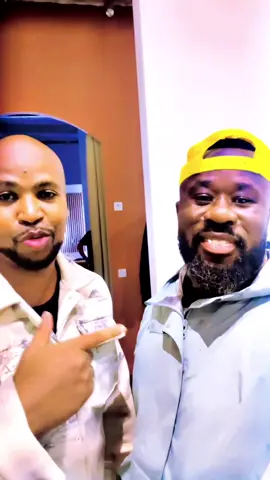 Bon Délire avec mon frère Housny ☝🏽💪🏽🙏🏽#gardedecorpsKaaris #rohff @kuntakinte960 @Himra @La Fouine @Gentsu @Rohff @Daoud Menn @Chil-p @Bony RAS 