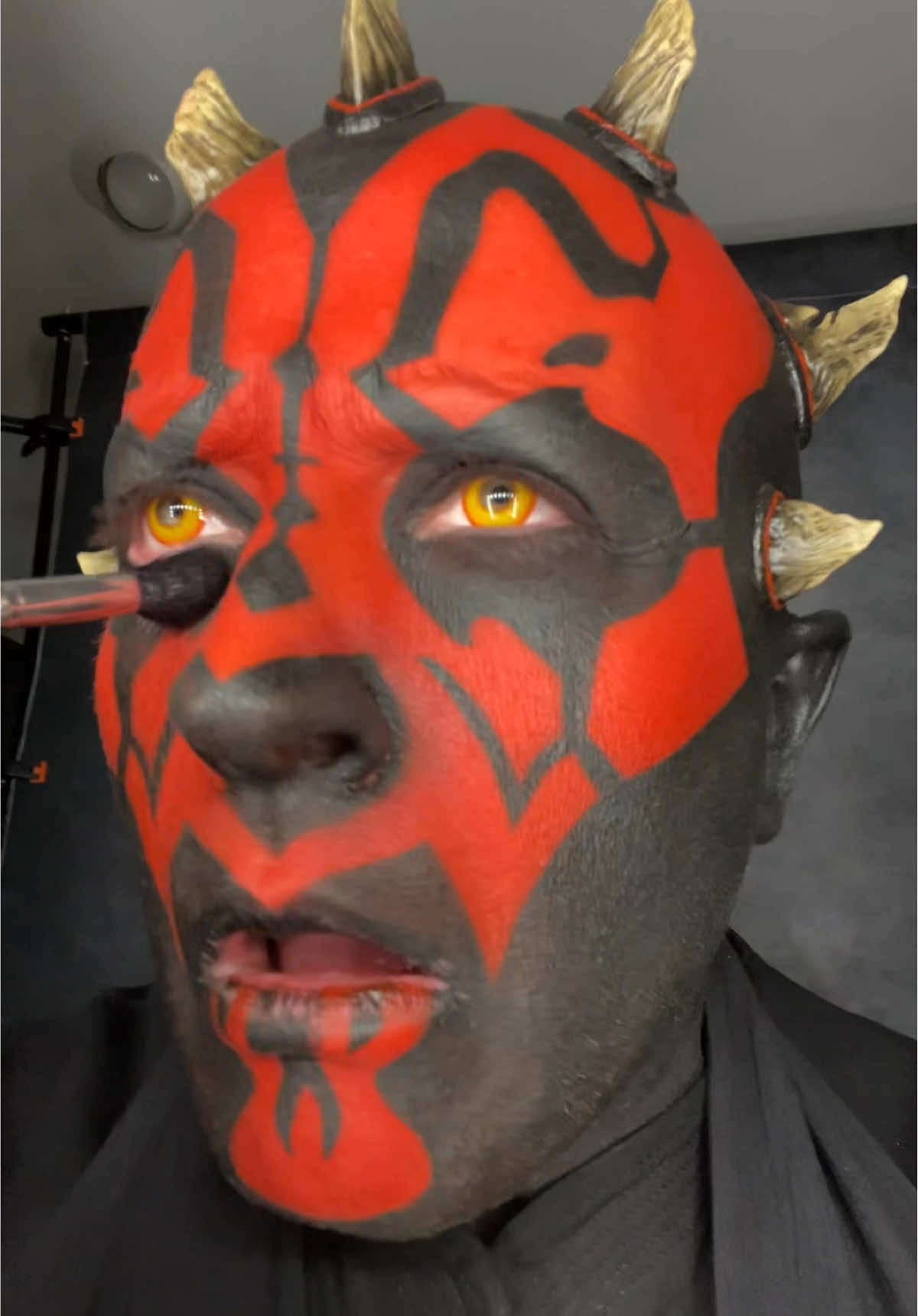 When people who don’t understand what cosplay is, lays eyes on a man in makeup. 😂 #darthmaul #starwars #starwarscosplay #funny #sfxmakeup 