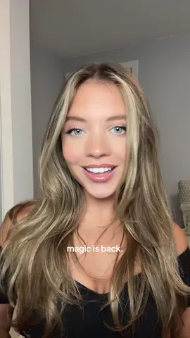 how does she do it! #magic #magictok #magictrick 