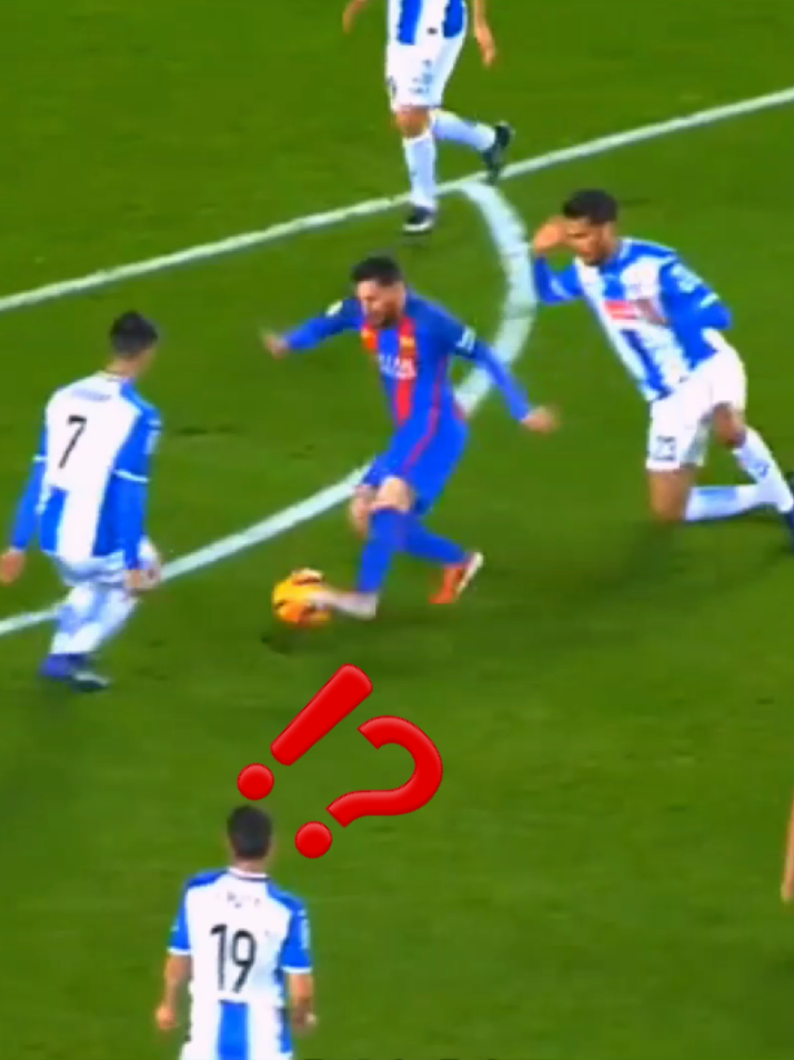 NO ONE CAN STOP Lionel Lionel Dribbling!?!🤯🤯 #fyp #lionelmessi #goat #unstoppable #football 
