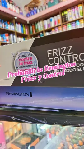 🔥✨ En Tienda del Peluquero probamos las nuevas planchas Remington y quedamos ¡enamoradas! 😍 💆‍♀️ La Keratina + Aceite de Argán: brillo intenso y suavidad desde la primera pasada. 🌬️ La Frizz & Control: adiós al frizz y hola a un alisado duradero. Elige la que mejor se adapte a tu estilo y luce un cabello perfecto todos los días. 💖 👉 ¿Con cuál te quedas? Déjalo en los comentarios 👇 #Remington #CuidadoCapilar #PlanchasDeCabello #TiendaDelPeluquero