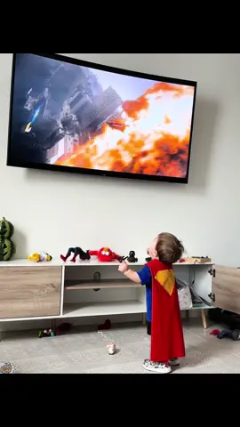 What a baby nerd #superman #gotg #guardiansofthegalaxy #jamesgunn #starlord 