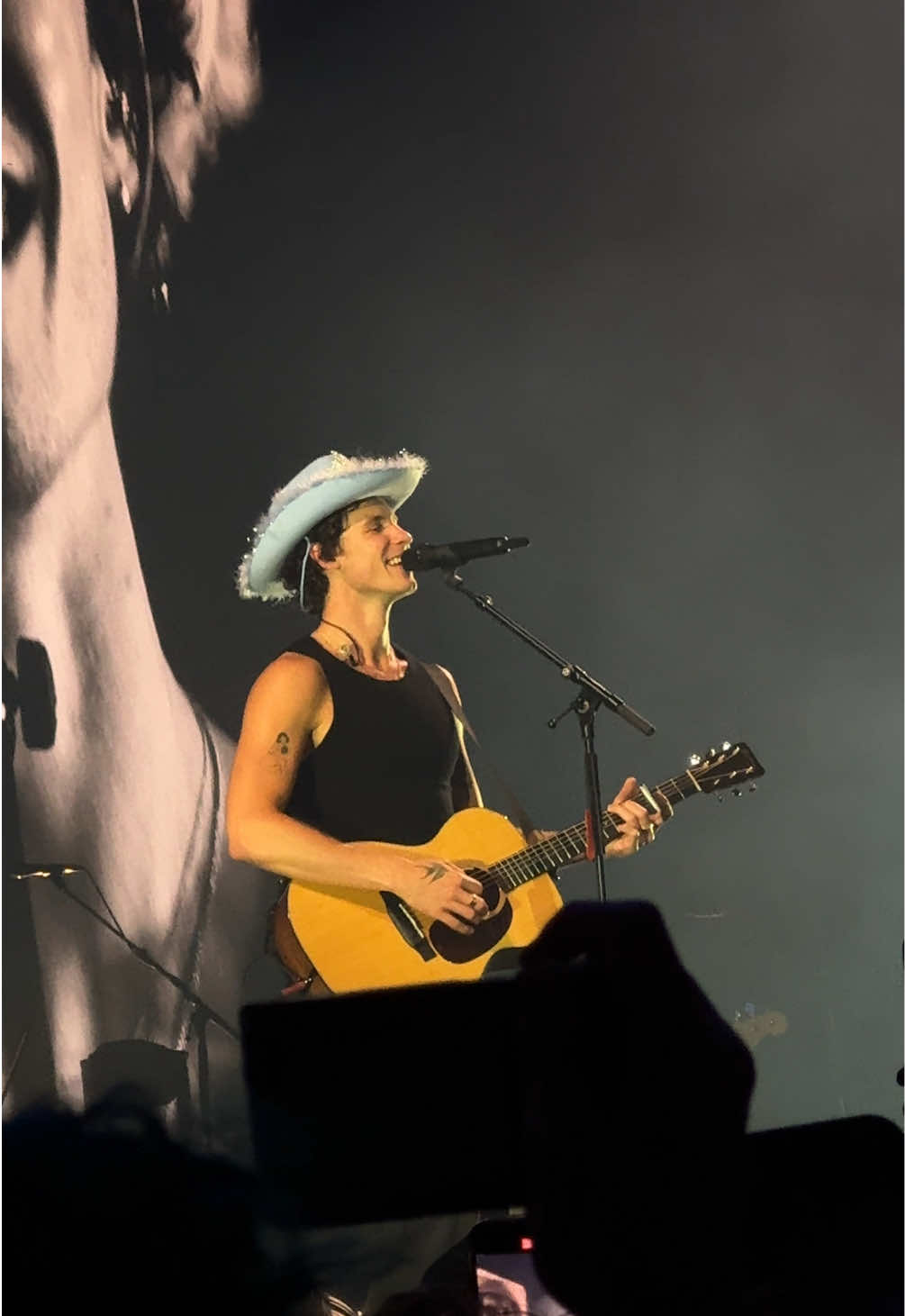 this live will always feel special #ontheroadagain #shawnmendes #neverbealone #amsterdam #concerts @Shawn Mendes @ShawnAccess 
