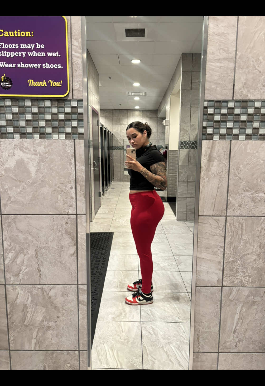 Light Leg Day ✨ : : • I’ve been taking my time with every workout plus going down on weights as well. Unfortunately my tbi doesn’t help when I’m trying to lift heavy so for now I’ll work on receiving more oxygen to my brain than heavy lifting…. 💯 : : • Recovery is more important than getting back to my usual weight.  : : #maariiiiieeeeee__ #fyp #fypシ #legs #workout 