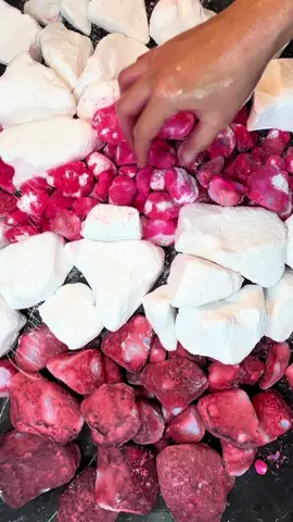 Big and smalk chunk #asmrsounds #asmrgymchalkindonesia #oddlysatisfying #asmrvideo 
