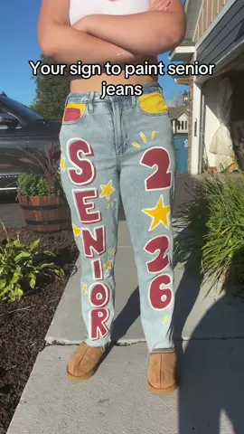 Your sign to paint senior jeans with ur friends! #senior #art #viralvideo #fyp #senioryear 