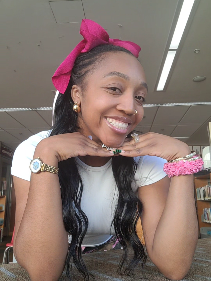 busy woman #OOTD  #librarytiktok  #library  #ablacklibrarian 