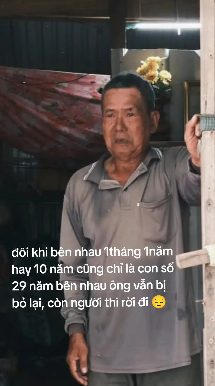 xem mà khóc..... thương chú....tuổi già có cần gì đâu ngoài người bầu bạn sớm hôm😔😔