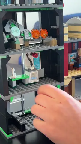 Replying to @🔥 @LEGO @Marvel Entertainment Make this kiddo’s life and see this 😍#lego #marvel #spiderman #target #oscorp 