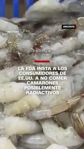 La Administración de Alimentos y Medicamentos de #EstadosUnidos (#FDA, por sus siglas en inglés) instó al público a no consumir ciertos #camarones crudos congelados de la marca Great Value vendidos en #Walmart debido a una posible contaminación radiactiva encontrada en envíos del mismo proveedor. #cnnenespañol