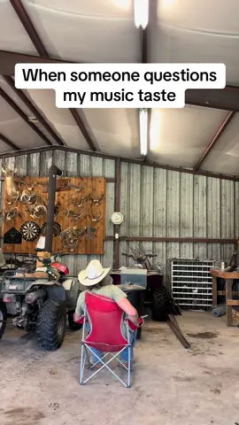 Don’t hate on my old country now!! That’s the jam!! #musictaste #funny #western #countryboy @Alan’s Lids 