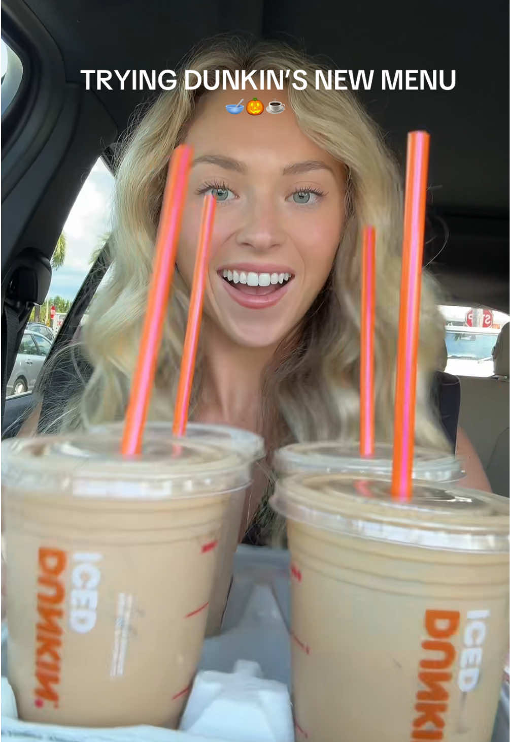 A CEREAL MILK LATTE & PUMPKIN SPICE ALREADY?! Dunkin launched their new cereal milk latte today (along with other Fall flavors) so I had to conduct my research  #dunkindrinks #eatwithme #dunkinfalldrinks #cerealmilk 