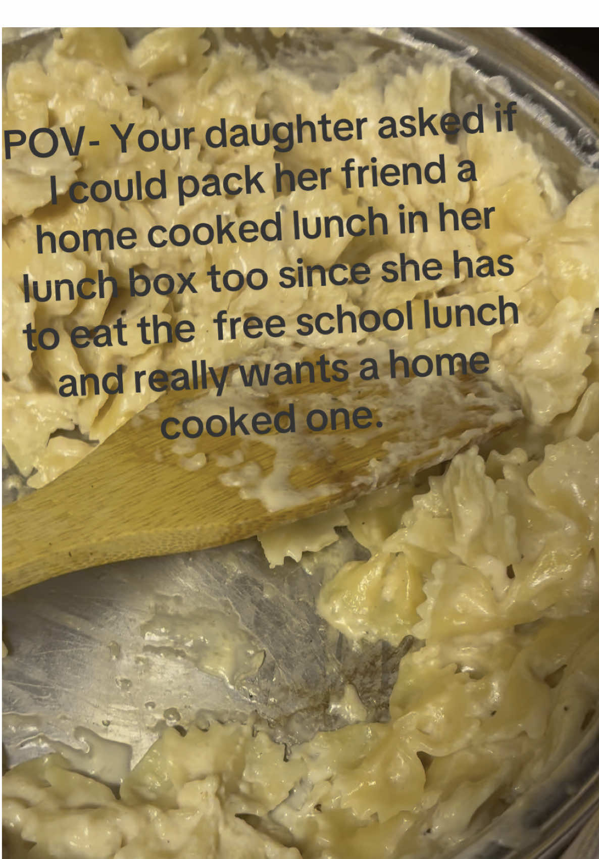 My daughter came to me and said her friend loves the way I pack her lunches and wishes she could have one- (she has to eat the free school lunch). My daughter has been sharing everything with her so today I packed lunch for both of them. They will both get a fresh home cooked mamas meal! Ps- daughter requested Alfredo and her friend requested spaghetti! #homecooking #MomsofTikTok #sharing #asmr #lunchbox