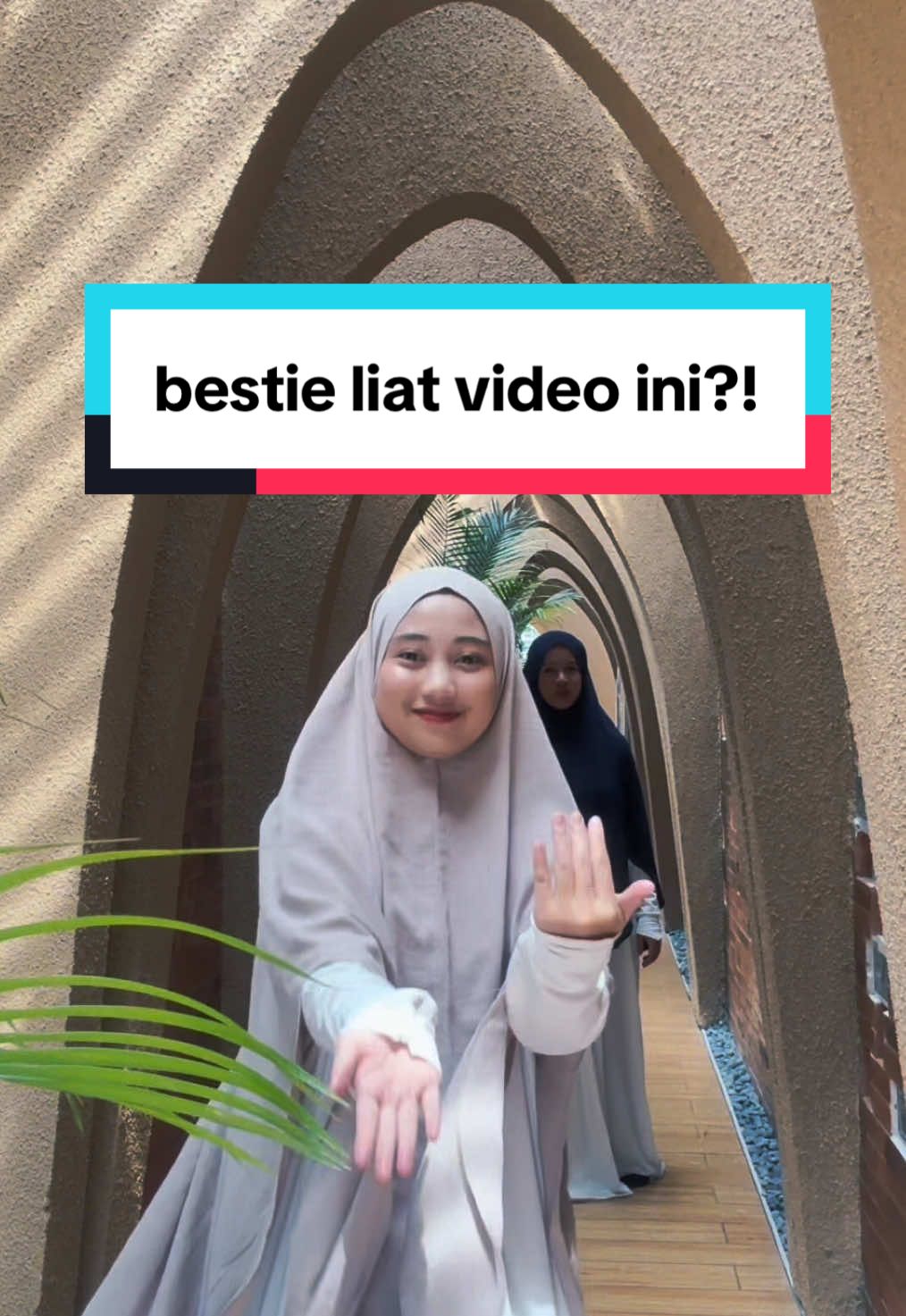 seneng banget deh kalo dah pake hijab satu ini rasanya mood terus🤭 #pesonawanitaaqiya #bestiecouple #bestie #hangout #personalbranding 