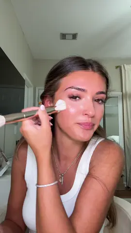 Get ready with me for girls nightttt 🤞🏼!!!! #grwm #grwmroutine #makeuptutorial #makeup #grwmmakeup 